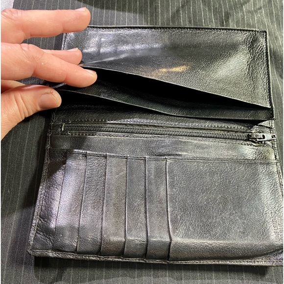 Pre-owned Vintage Dolce & Gabbana long black leather wallet - Picture 4 of 14